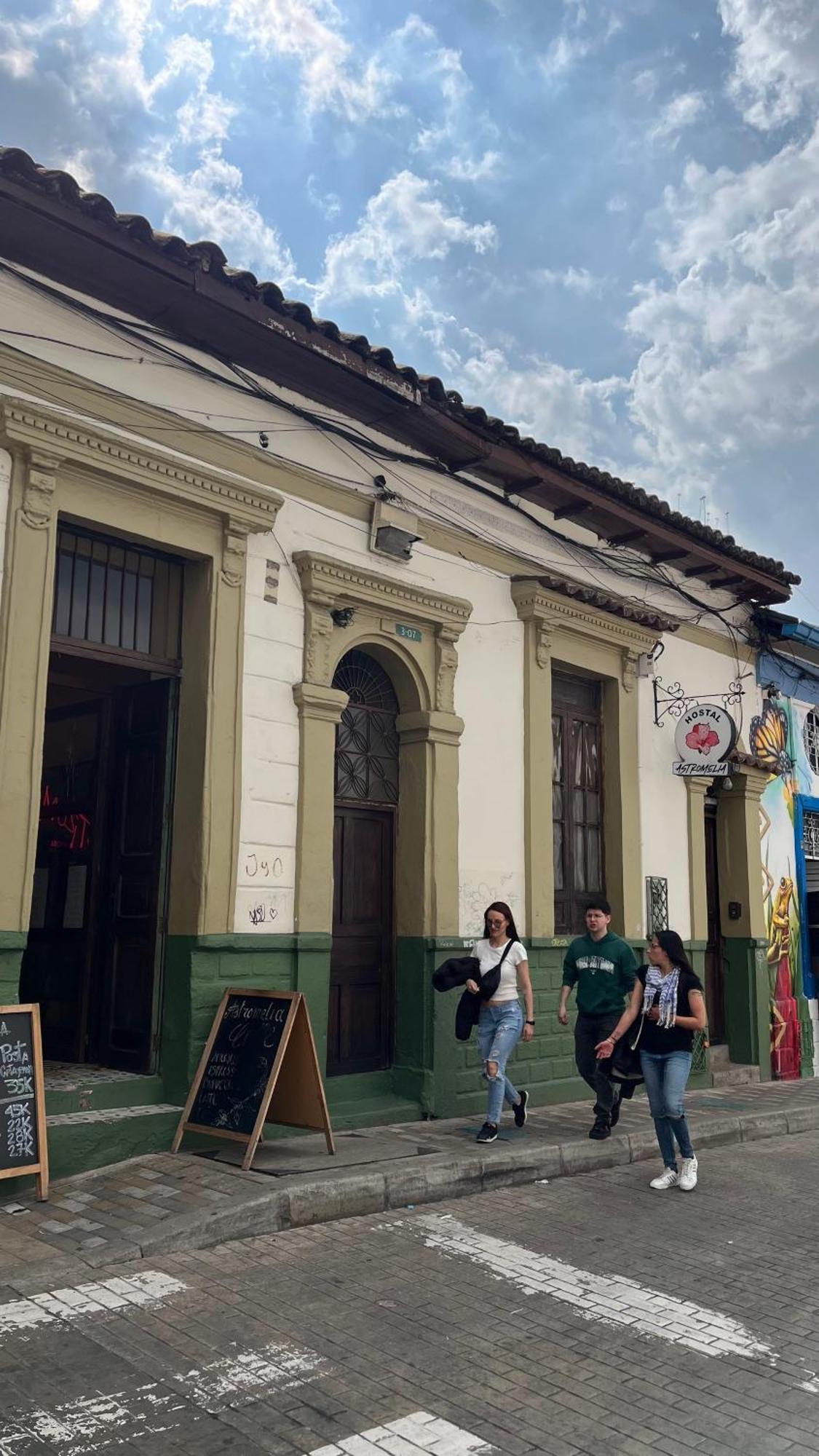 Hostal Casa Astromelia Bogota Exterior photo
